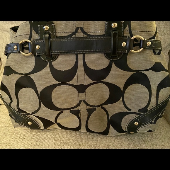 Coach handbag/purse - Picture 3 of 5